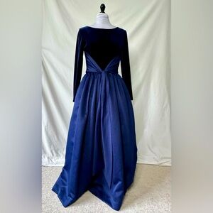 Vintage 80s En Francais by Huey Waltzer Navy Blue Long Sleeved Evening Gown